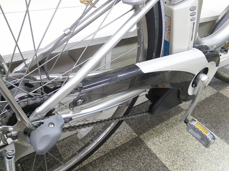 中古自転車〕ブリヂストン 電動アシスト自転車 アシスタ 26インチ 内装3段 リチウムイオン 新基準モデル シルバー - 古本と中古自転車の現代屋 中古自転車〕ブリヂストン 電動アシスト自転車 アシスタ 26インチ 内装3段 リチウムイオン 新基準モデル シルバー - 古本と中古自転車の現代屋