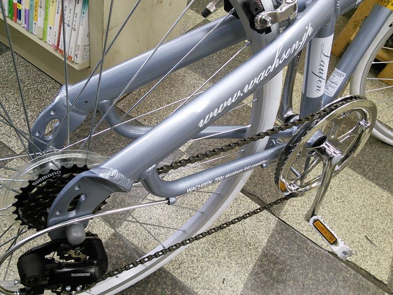 中古自転車 Wachsen ヴァクセン 折りたたみ クロスバイク 700 28c 6段変速 軽量アルミフレーム 状態良好 シルバー ホワイト 古本と中古自転車の現代屋 中古自転車 Wachsen ヴァクセン 折りたたみ クロスバイク 700 28c 6段変速 軽量アルミフレーム 状態良好 シルバー ホワイト 古本と中古自転車の現代屋