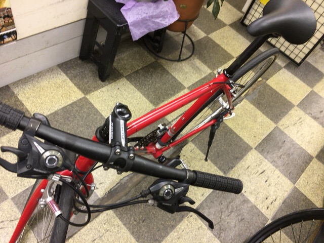 中古自転車〕ブリヂストン アンカー ANCHOR UCS クロスバイク 700×32C 3×8段変速 クロモリ Vブレーキ レッド - 古本と中古 自転車の現代屋