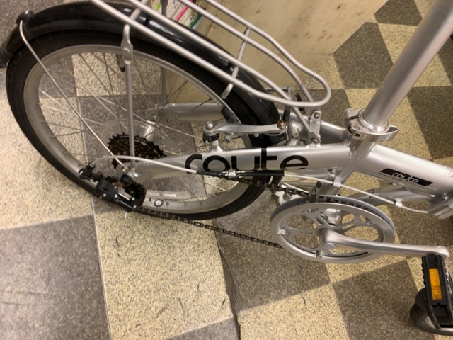 中古自転車 Dahon ダホン Route ルート 折りたたみ自転車 インチ 外装7段変速 軽量アルミフレーム シルバー 古本と中古 自転車の現代屋
