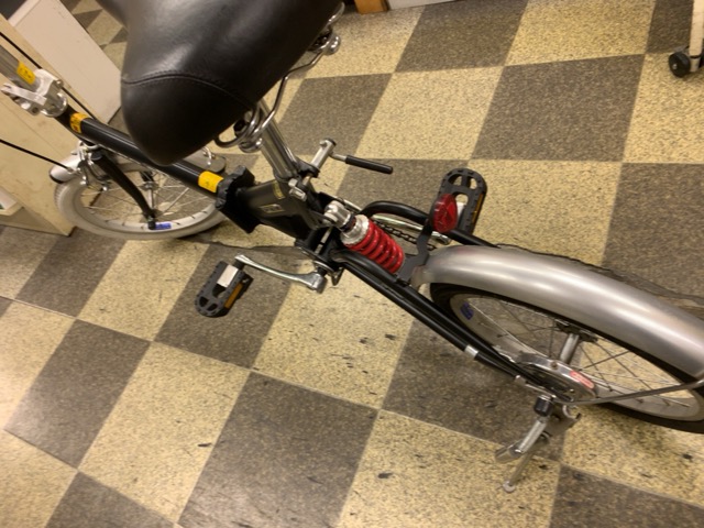 自転車 ノ パンク タイヤ