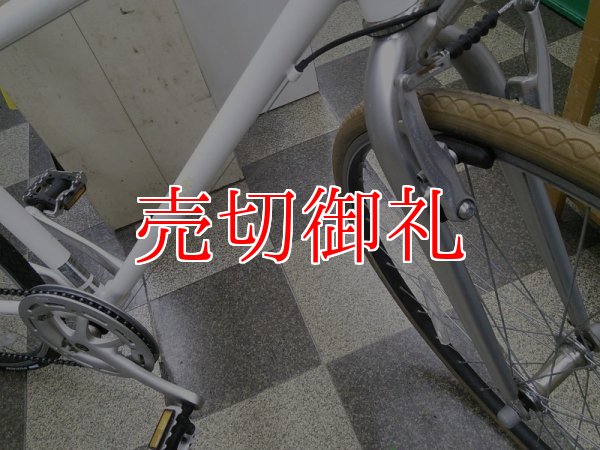 画像2: 〔中古自転車〕クロスバイク　700×28C　外装7段変速　Vブレーキ　ホワイト