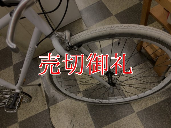 画像2: 〔中古自転車〕クロスバイク　700×28C　外装6段変速　Vブレーキ　ホワイト