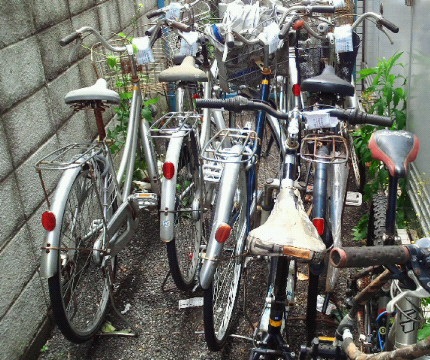 画像: 世田谷区桜　マンション駐輪場　放置自転車　8台撤去　無料回収