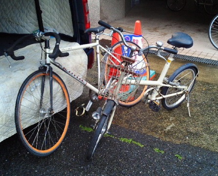 画像: 目黒区青葉台　スポーツバイクと小径車　2台　無料回収